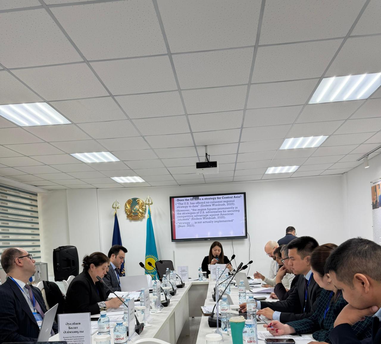 ҚАЗҰУ-ДА ҚАУІПСІЗДІК, ГЕОСАЯСАТ ЖӘНЕ ТҮРКІ ИНТЕГРАЦИЯСЫ МӘСЕЛЕЛЕРІ ТАЛҚЫЛАНДЫ